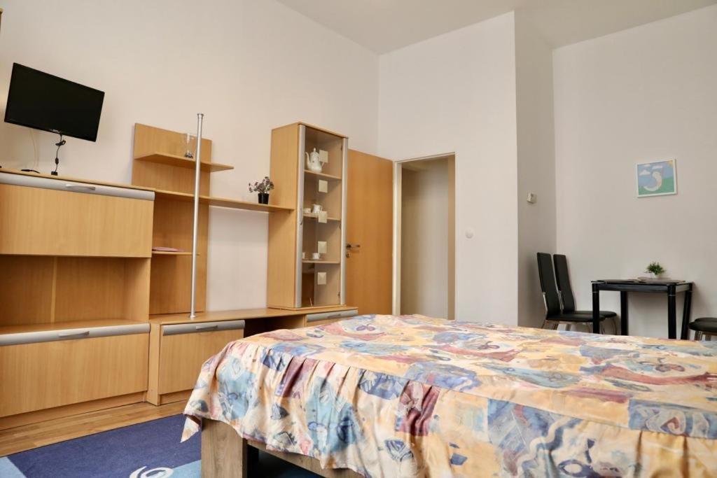 Lana Lo Apartments Карлови Вари Екстериор снимка