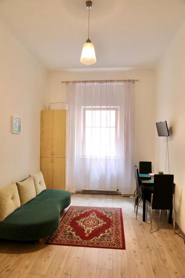Lana Lo Apartments Карлови Вари Екстериор снимка