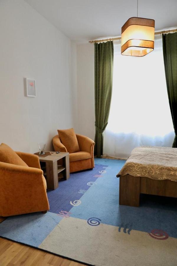 Lana Lo Apartments Карлови Вари Екстериор снимка